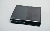 <p>From the top, the 50-50 split (glossy solid panel/matte vented panel) is clearly visible.Â 
